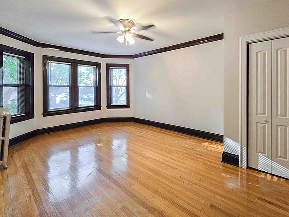 4th image of 5077 N Wolcott Ave #1