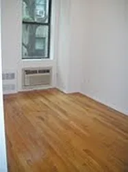 Rented by Robyn Lee, LREB