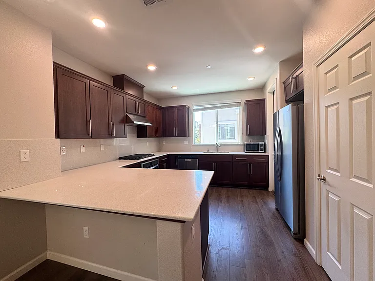 1026 Abruzzo Ln #1 — Photo 5