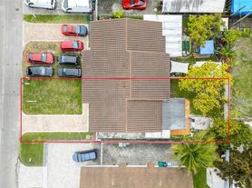 310 SW 76th Ct, Miami, FL