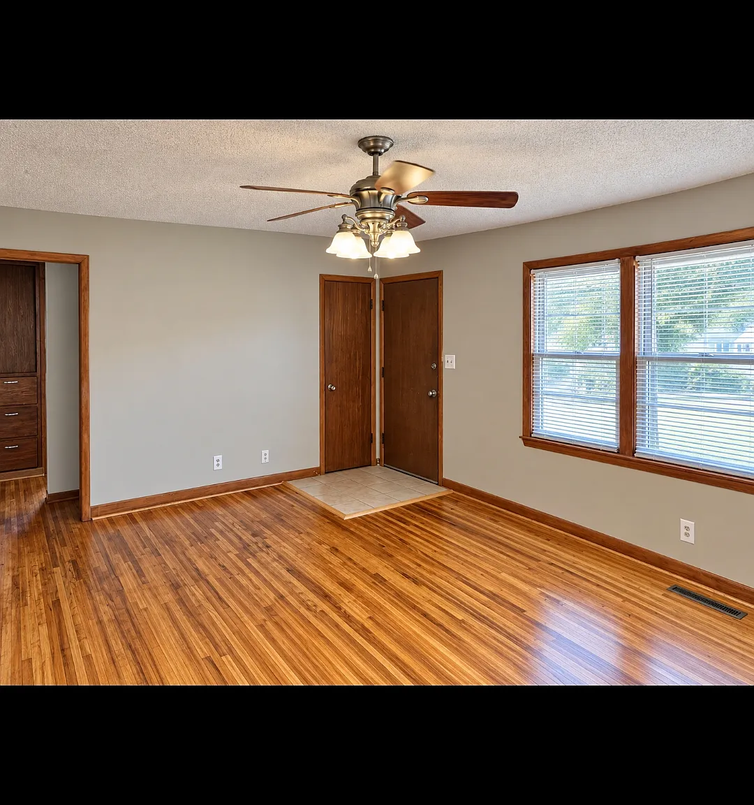 1650 N Joann St — Photo 3