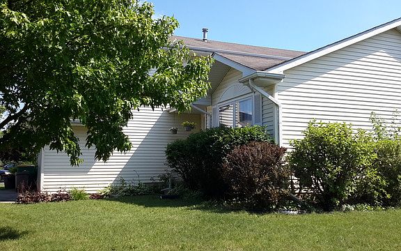 3rd image of 2709 Billie Limacher Ln