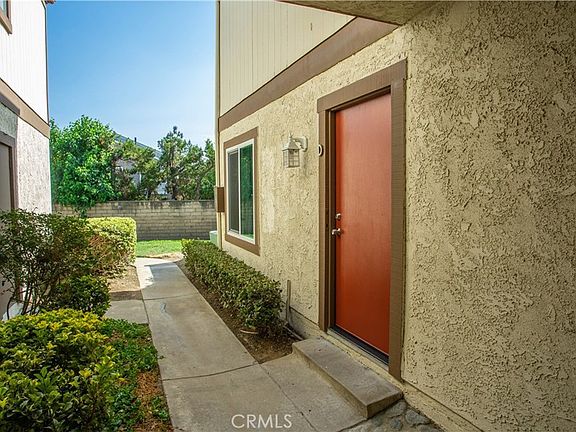 2nd image of 1216 N Cypress Ave #D
