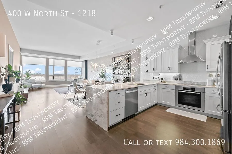 Luxury 12th-Floor Condo Downtown Raleigh $2,400/Month — Photo 3