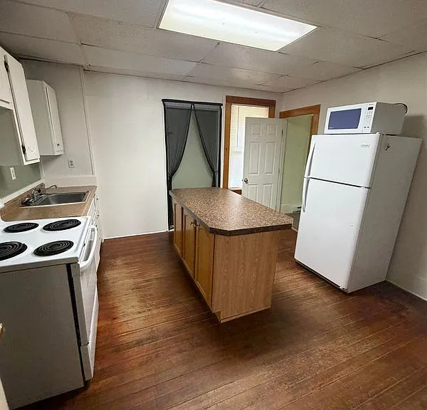 61 Main St #2 — Photo 2