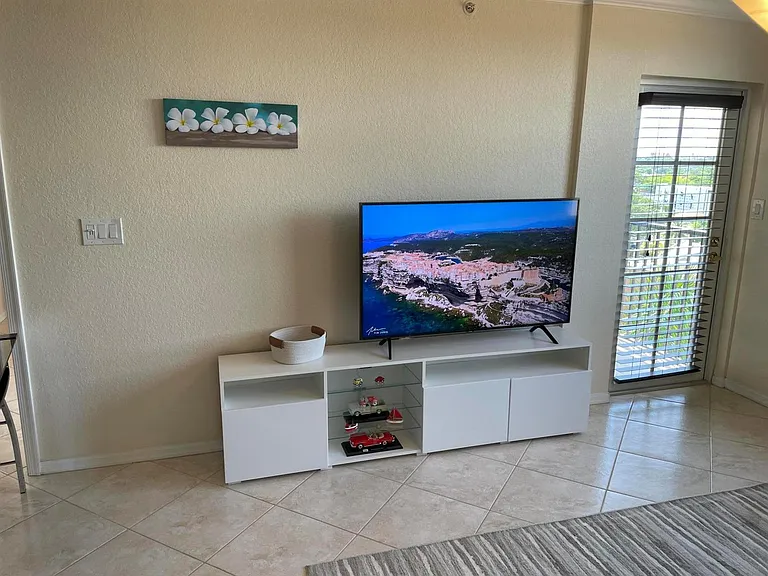 1801 N Flagler Dr #818 — Photo 7