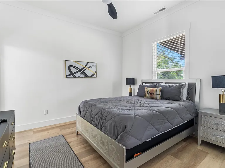 2508 Union Ave — Photo 35