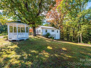 1530 28th St SW, Hickory, NC 28602