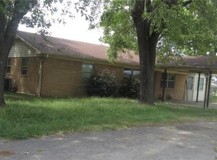 1805 NW 7th St, Stigler, OK 74462