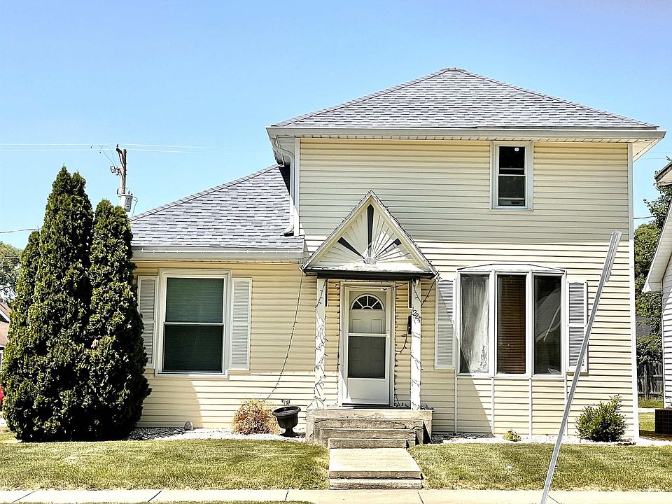 1st image of 1224 W Spencer Ave