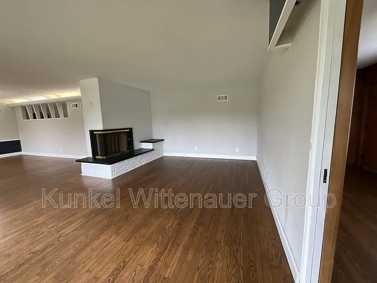 7911 W Main St — Photo 7