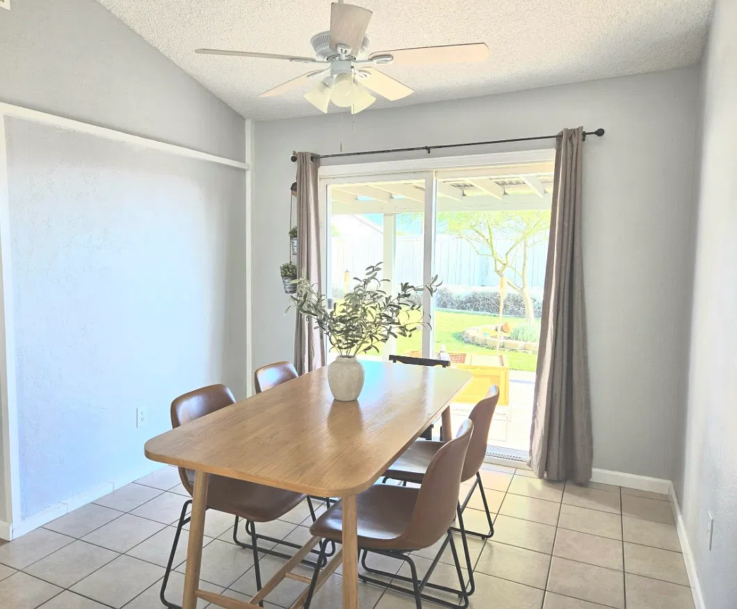 25901 Bridger St — Photo 2