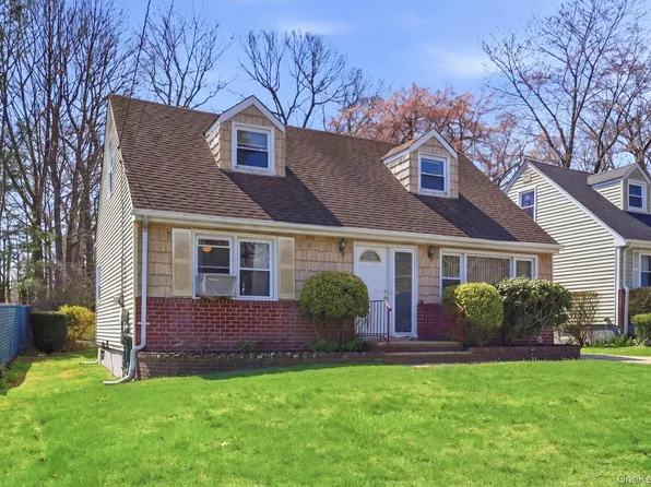 70 Deepdale Drive, South Huntington, NY 11746