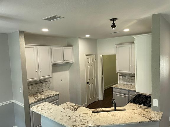 5th image of 6902 Wilhelmina Dr