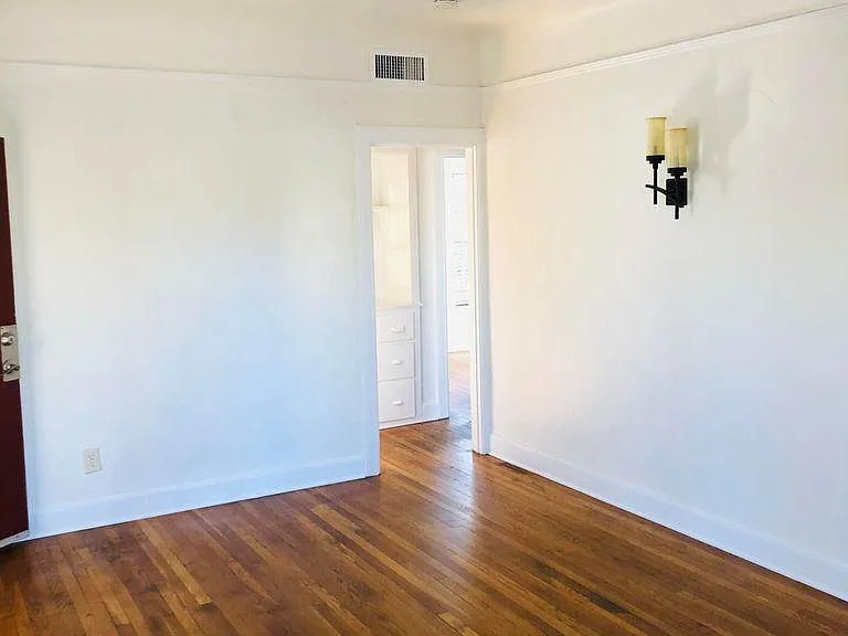 1139 E Palm Ln — Photo 16