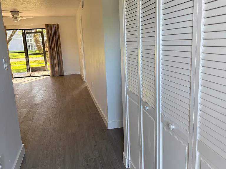 1290 SE Parkview Pl #A3 — Photo 13