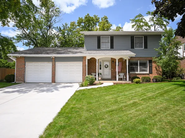 206 White Oak Dr, Wheaton, IL 60187