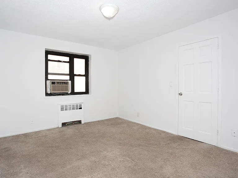 208 Anderson St #S4F — Photo 3