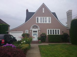 1925 Sunset Ave SW, Seattle, WA 98116