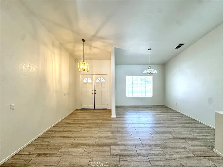12789 Yorkshire Dr — Photo 7