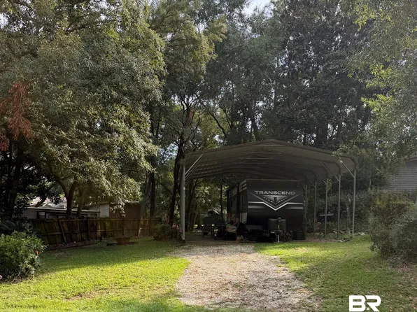 604 Buena Vista Dr, Lillian, AL 36549