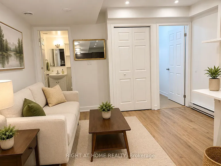 79 Niagara St #LOWER — Photo 3