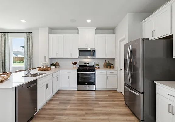 3rd image of 917 Portina Dr