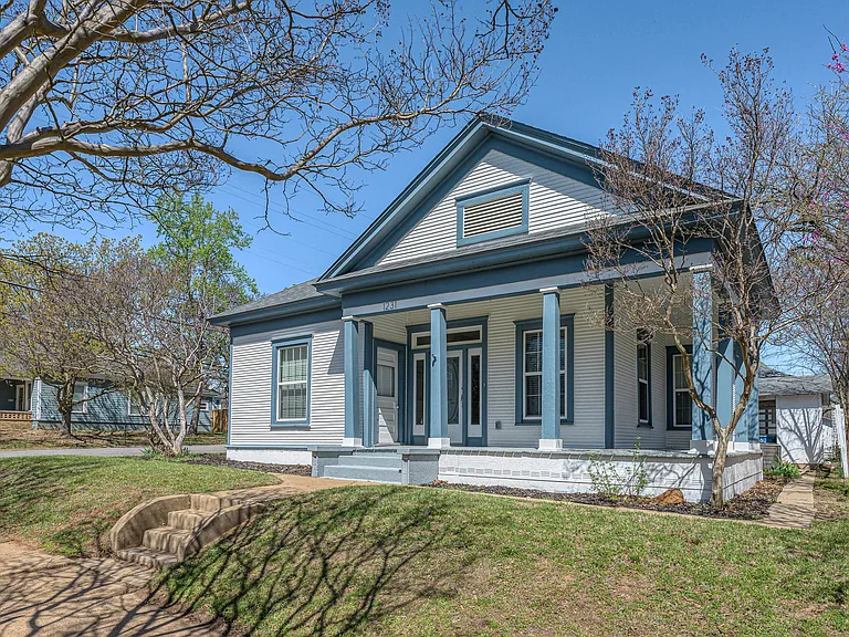 1231 W Main St — Photo 5