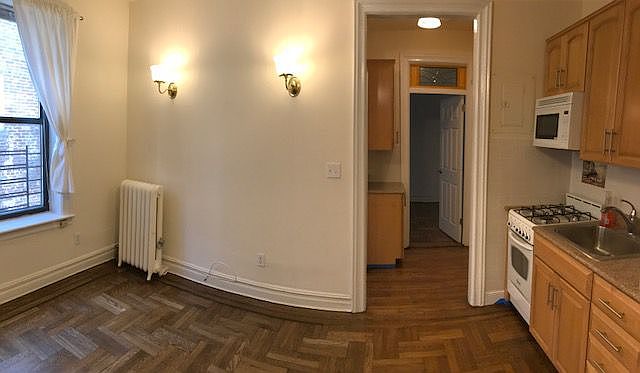 1st image of 4518 39th Pl APT 3B