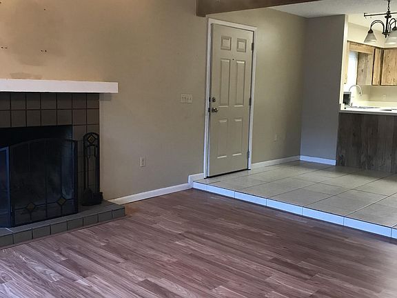 3rd image of 1545 King Ave