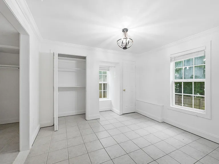 28 Cherry Laurel Dr — Photo 12