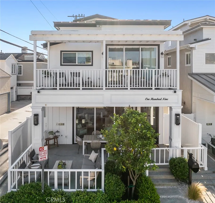 3 bed, 4.5 bath, 2370 sqft, $20,000 — Photo 1