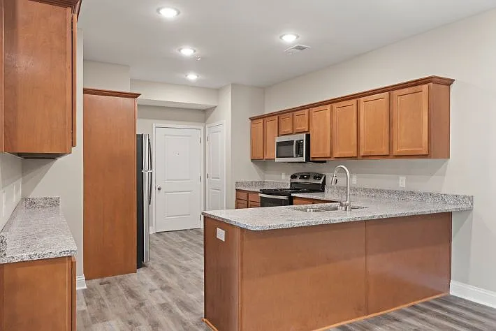 Adelyn Apartments — Photo 7