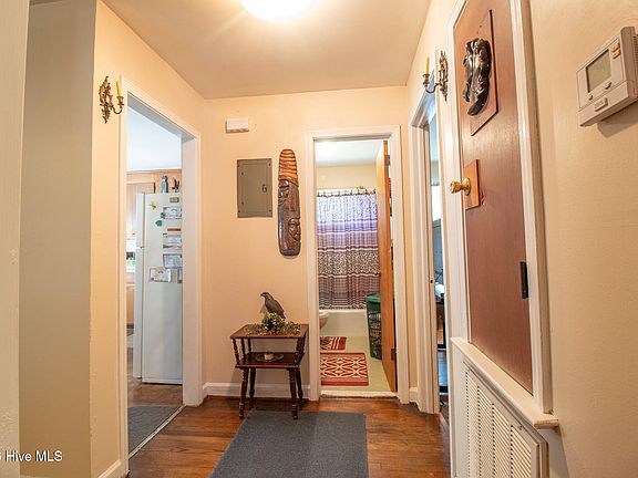 4th image of 521 Cascade Avenue