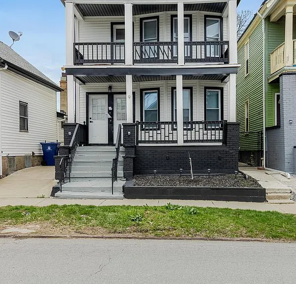 9 West Ave #UPPER — Photo 1