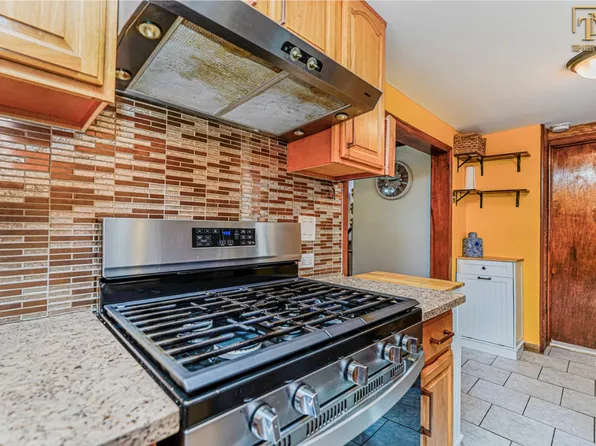 22 Gordon Street image 12 of 32