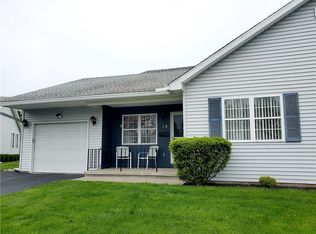 10 Coran Cir, Rochester, NY 14616