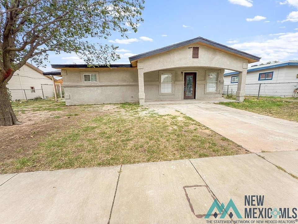1st image of 1701 N Gila Dr