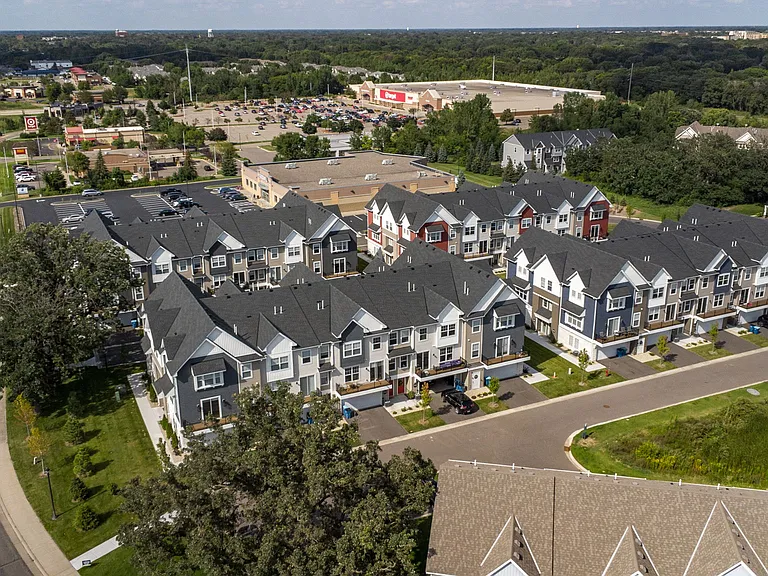 Field and Grove Townhomes of Champlin — Photo 84
