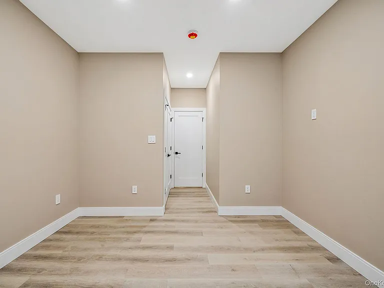 24 Skillman St #LOWER — Photo 6