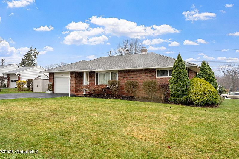 4th image of 192 Shaker Park Drive