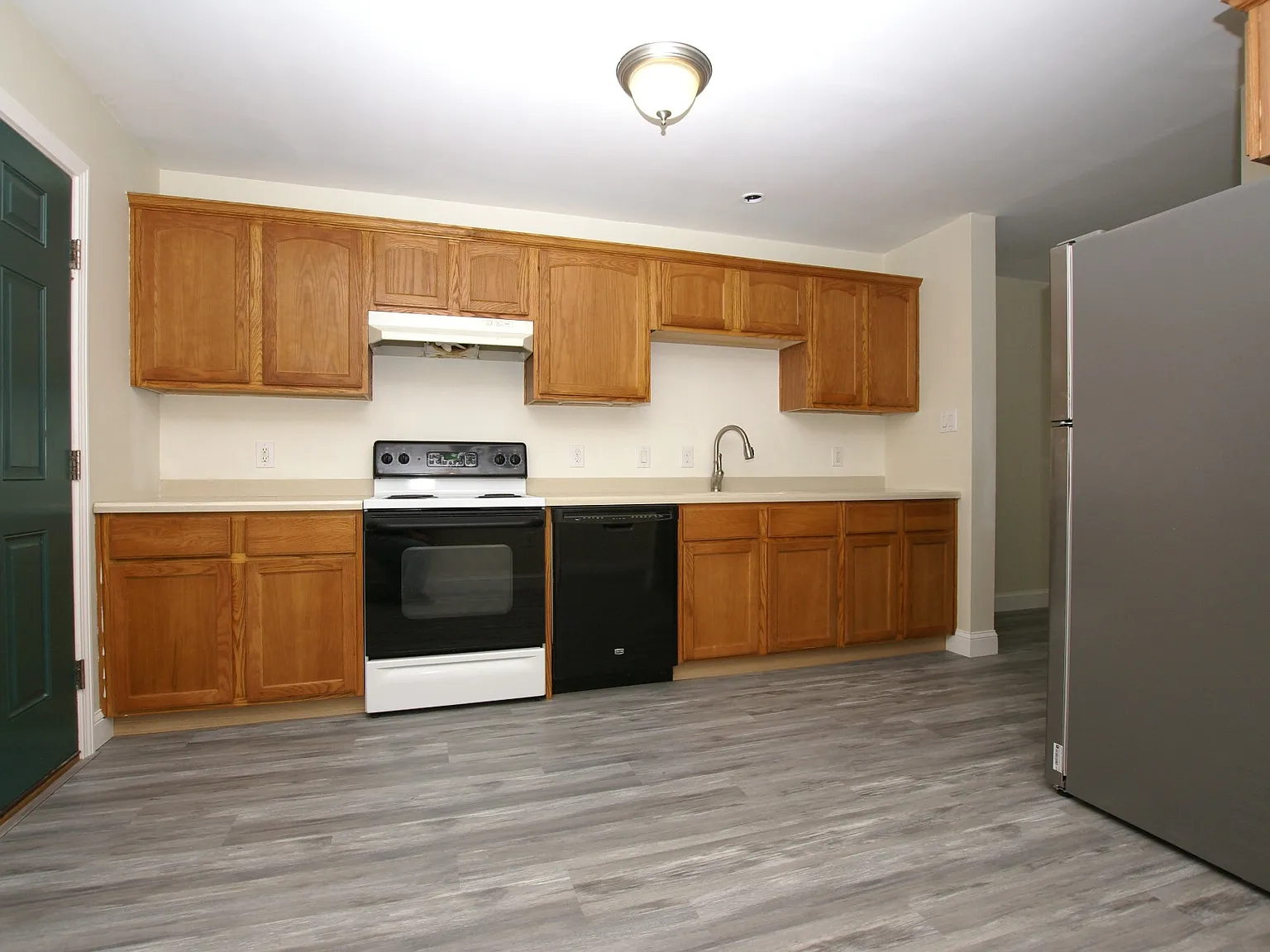 77 Bunker St — Photo 2