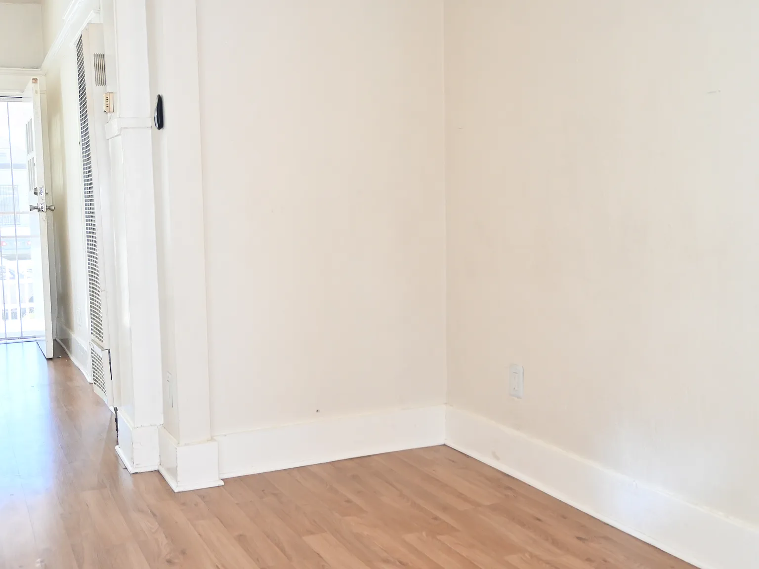 3 bed, 1.5 bath, $3,900 — Photo 4