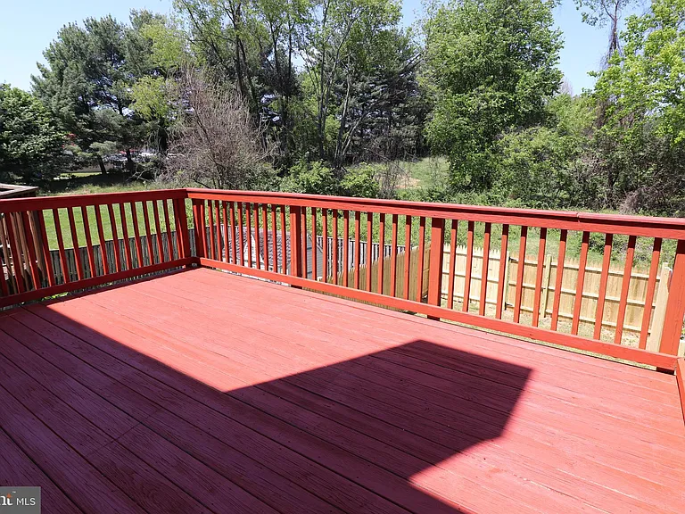 18365 Honeylocust Cir — Photo 7