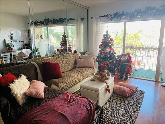 3rd image of 1980 S Ocean Dr Suite 3M