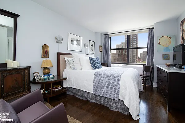 Rented by Brown Harris Stevens | media 7