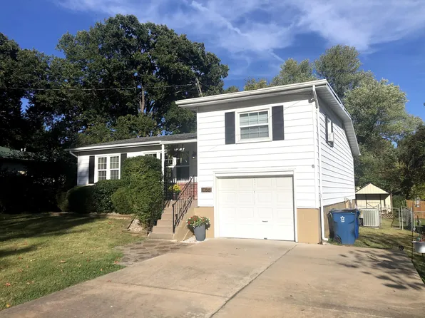 1056 S Gelven Avenue, Springfield, MO 65804
