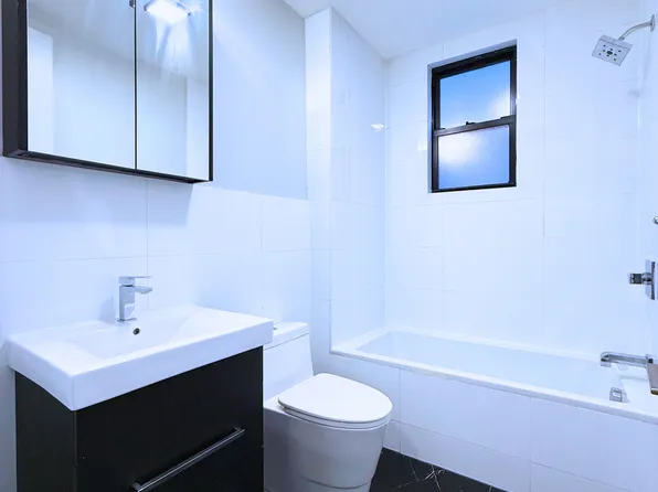 126 Randolph Avenue image 9 of 13