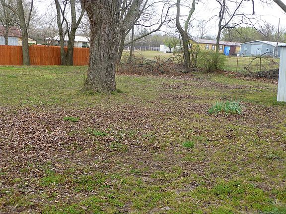 3rd image of 18898 Elizabeth Blvd