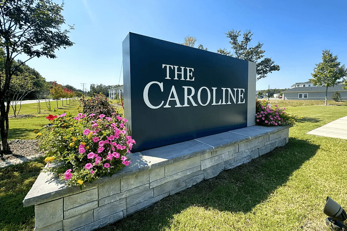 The Caroline — Photo 1
